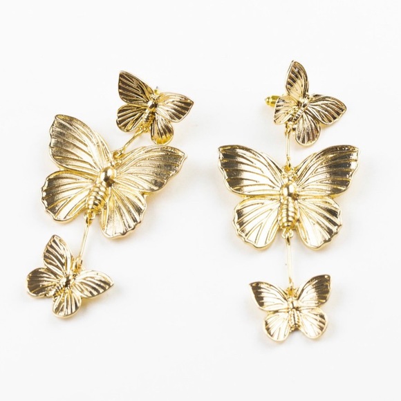 Fun gold butterfly dangle earrings - Picture 1 of 2